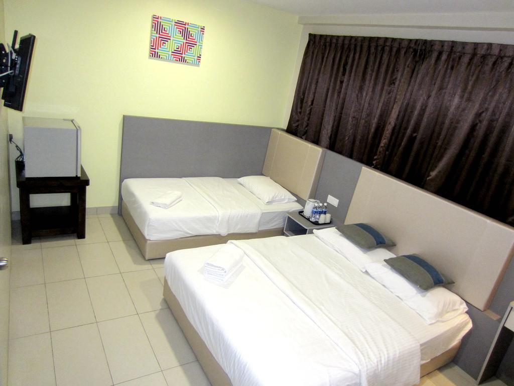 Rg Grand Hotel Batu Pahat Exterior photo